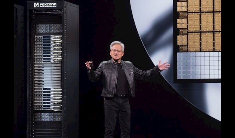 Dünyada piyasa değeri 5 trilyon doları gören ilk şirket oldu