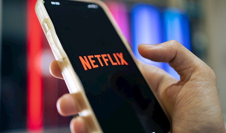 Netflix, Warner Bros'u 83 milyar dolara satın alıyor