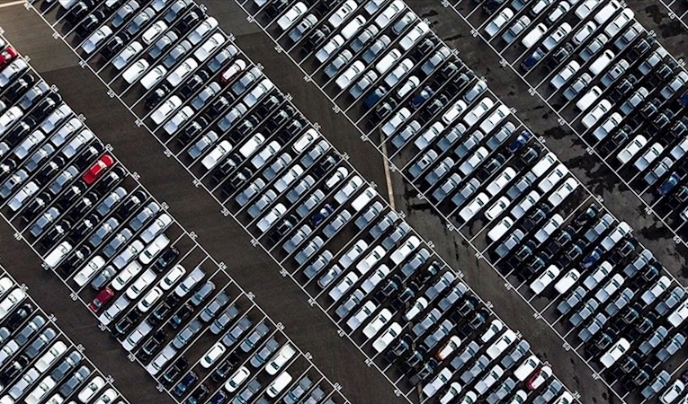 Otomotiv endüstrisi ihracatta gaz kesmiyor