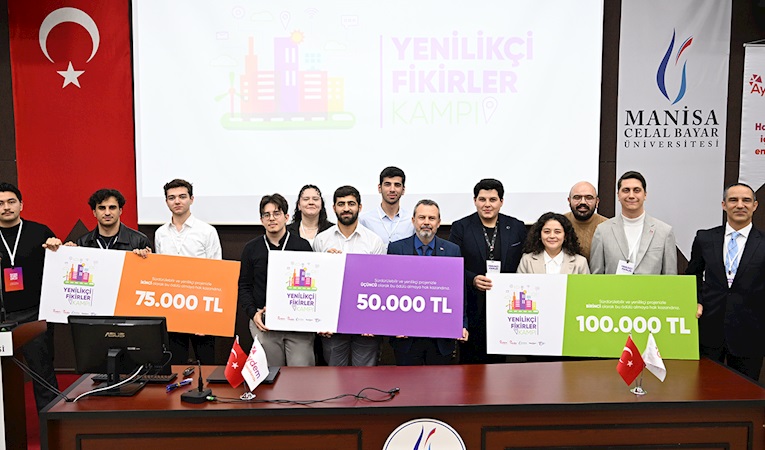 Gençlerin bilimsel projelerini ödüllendirdiler