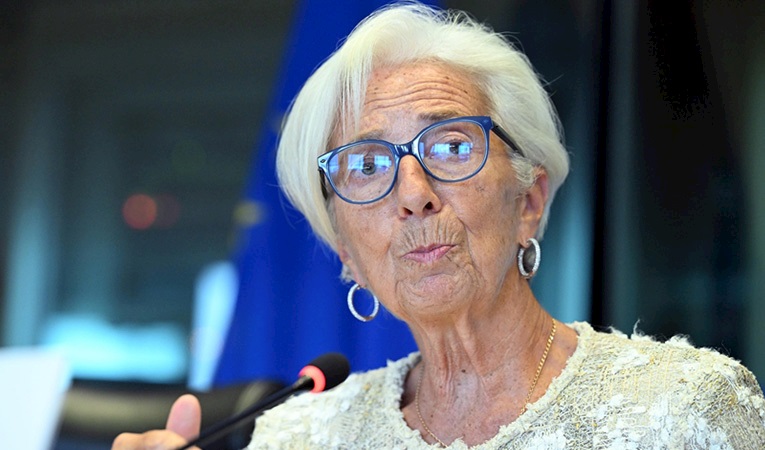 "Büyümeye yönelik riskler azaldı, enflasyon görünümü belirsiz"