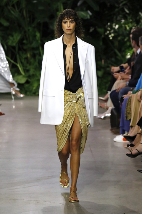 NEW YORK MODA HAFTASI: MICHAEL KORS 2023 İLKBAHAR DEFİLESİ / 54