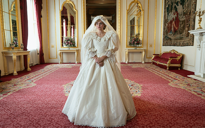 Emma Corrin, Prenses Diana olarak 'The Crown' serisinde (Netflix)