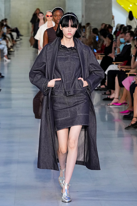 MİLANO MODA HAFTASI: MAX MARA İLKBAHAR / YAZ 2022 DEFİLESİ / 20