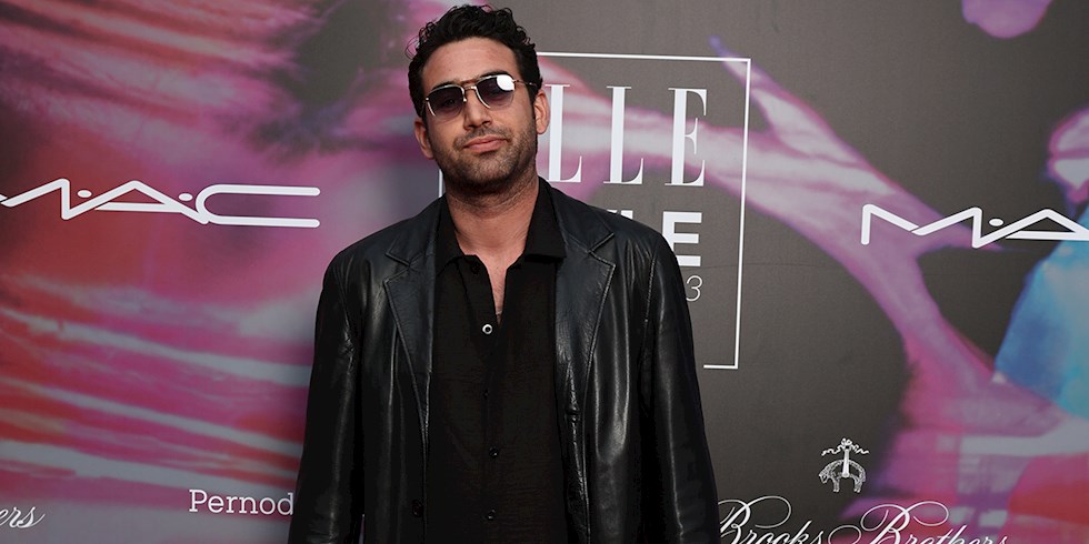 SERKAN RUTKAY AYIKÖZ KIRMIZI HALIDA