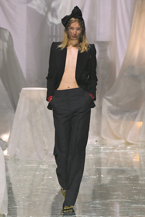 Paris Moda Haftası: Valentino İlkbahar-Yaz 2025 Defilesi / 63