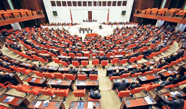 18 yaş altına BES, Meclis'te kabul edildi