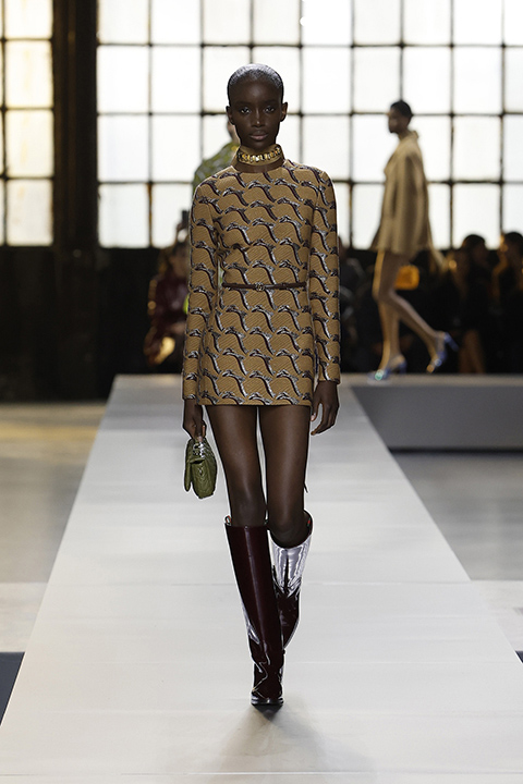 Milano Moda Haftası: Gucci Sonbahar-Kış 2024-25 Defilesi  / 45