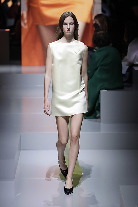 MİLANO MODA HAFTASI: PRADA İLKBAHAR/ YAZ 2022 DEFİLESİ / 34