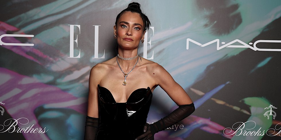 SAADET IŞIL AKSOY'UN KIRMIZI HALI STİLİ 