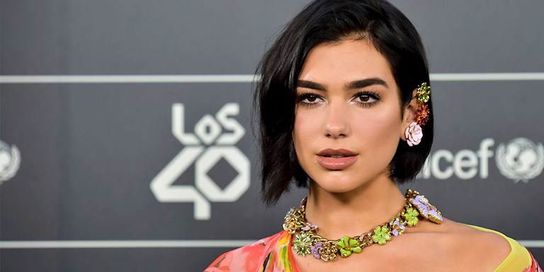 7b40d4c2-ee49-417a-8840-02cd1fbdfb77-dualipa.jpg