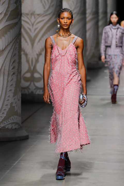 Milano Moda Haftası: Etro İlkbahar-Yaz 2024 Defilesi / 4