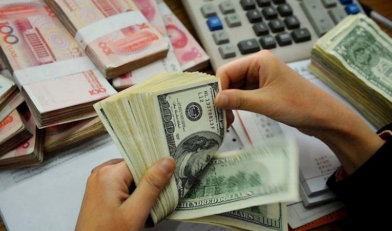Dolar, 3.80'i geçti