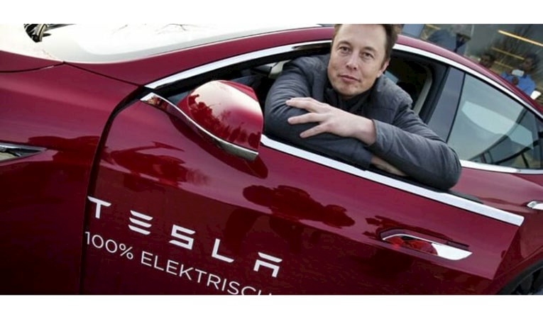 Ünlü milyarder Elon Musk'ın hayali: Mars'ta Tesla fabrikası kurmak