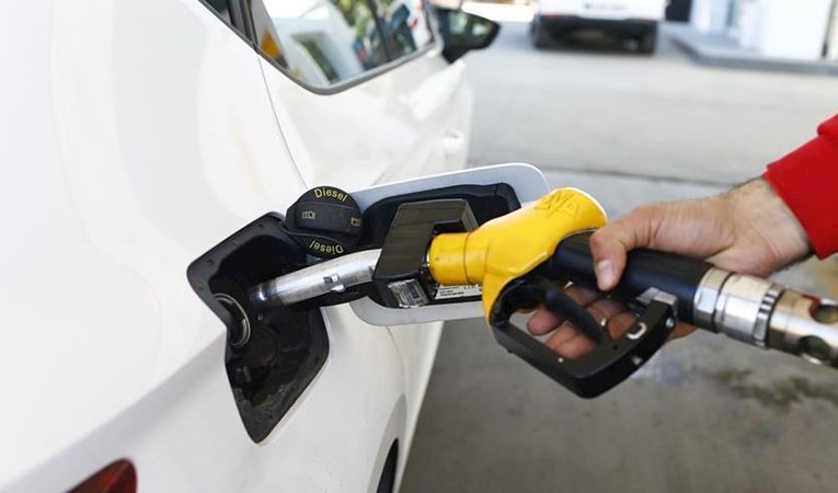 Benzin, motorin ve otogaza zam geldi: Bu geceden itibaren geçerli olacak