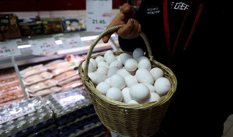 Perakendeciler 1 ay içinde fiyatların yüzde 40 ineceğini öngörüyor