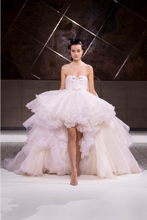 GELİNLİK İLHAMINIZI 2022 HAUTE COUTURE MODA HAFTASI'NDAN ALIN / 23