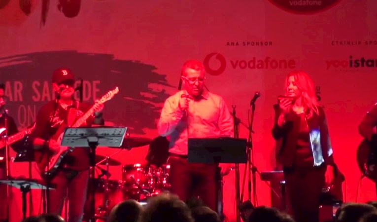 Yalım Eriştiren CEO Band Sahnesinde