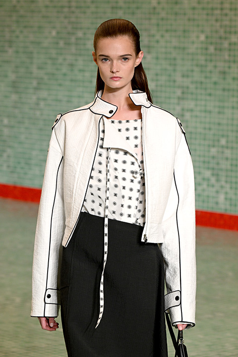 New York Moda Haftası: Tory Burch İlkbahar/Yaz 2025 Defilesi / 21