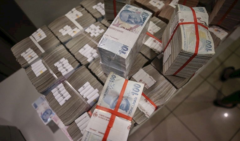 Bankacılık sektörünün kredi hacmi düştü