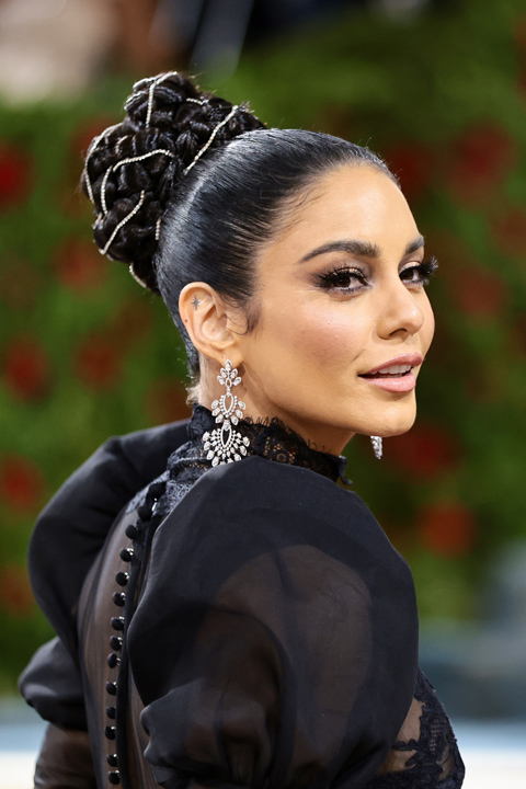 2022 MET GALA’NIN EN İYİ GÜZELLİK GÖRÜNÜMLERİ / 34