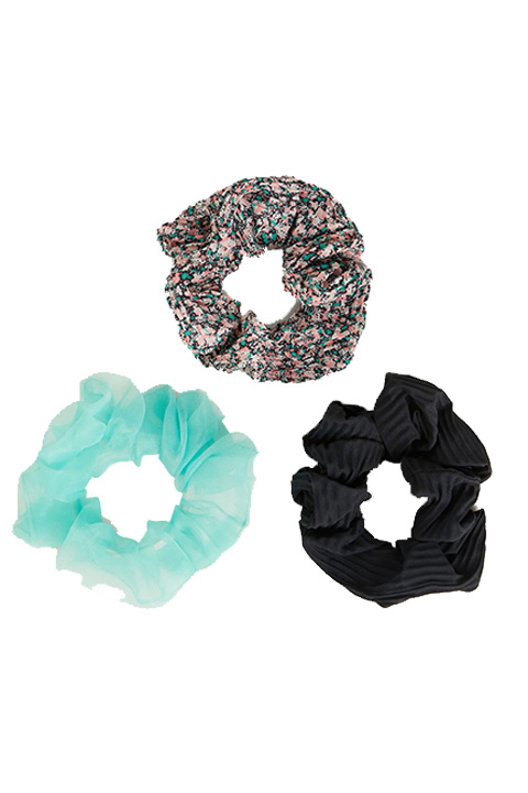8 HAIR ACCESSORIES YOU MUST TRY THIS SUMMER