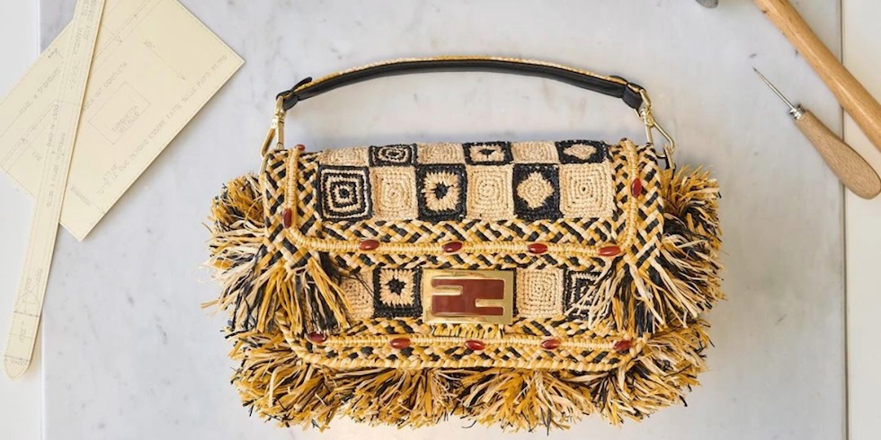 Madagaskarlı Kadınların Elinden: Fendi Baguette Hand in Hand