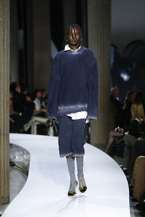 PARİS MODA HAFTASI: MIU MIU İLKBAHAR / YAZ 2022 DEFİLESİ  / 41