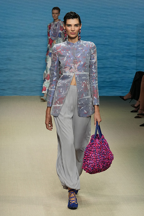 MİLANO MODA HAFTASI: GIORGIO ARMANI İLKBAHAR/ YAZ 2022 DEFİLESİ / 34