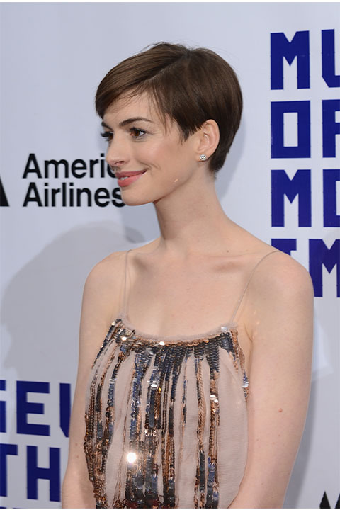 GÜZELLİKTE VINTAGE ESİNTİSİ / 2