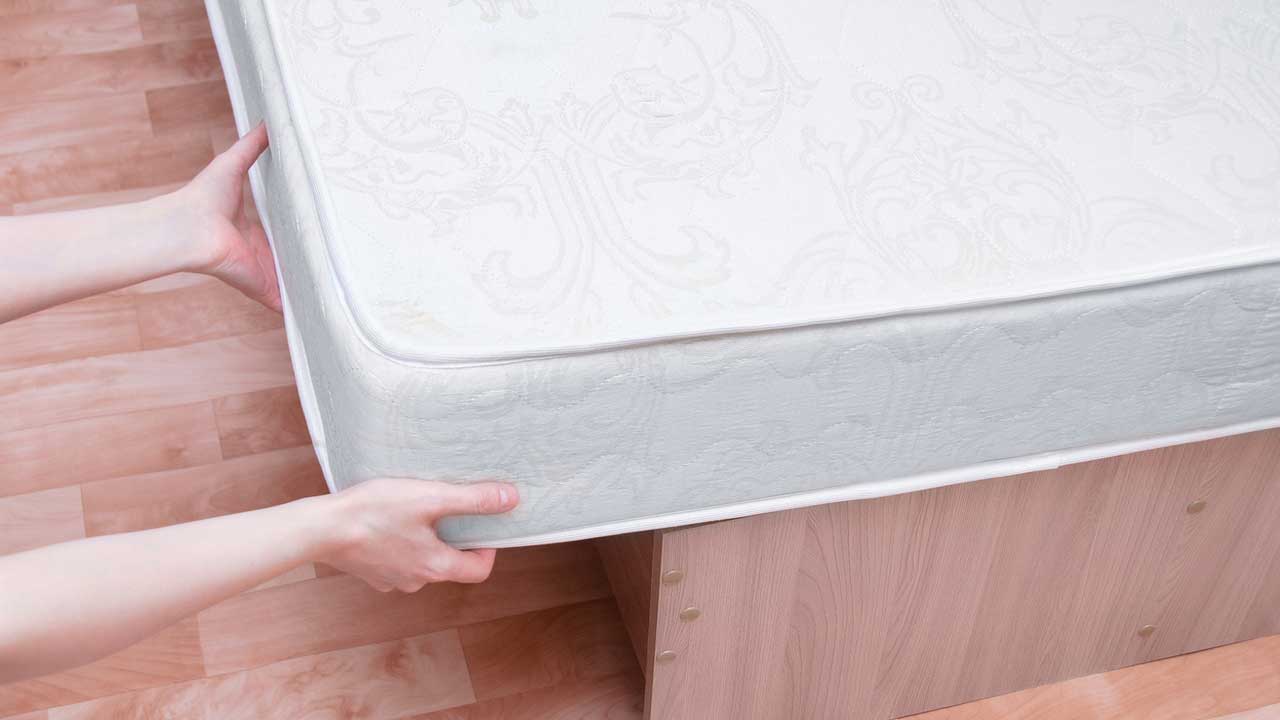 Yüksek sıcaklıklar için öneriliyor: Yazın yatağınızı kullanırken bunu yapmayı unutmayın Haberi