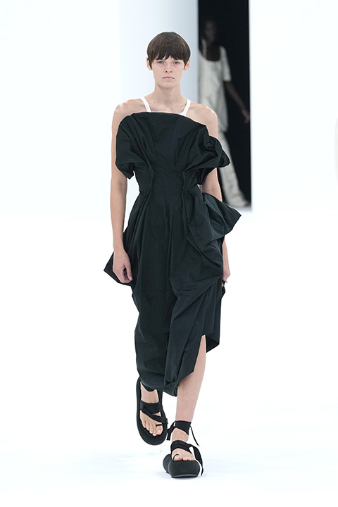 MİLANO MODA HAFTASI: SPORTMAX İLKBAHAR/ YAZ 2022 DEFİLESİ / 34