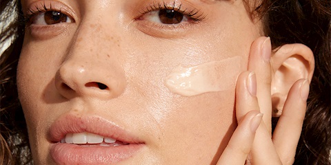 Güzellikte Hibrit Dönem: Makyaj ve Cilt Bakımı Bir Arada