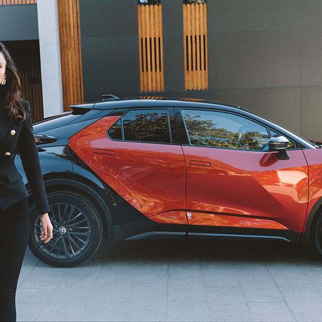 KENDİNE DOĞRU, KENDİ YOLUNDA: BÜŞRA DEVELİ | ELLE POP UP!