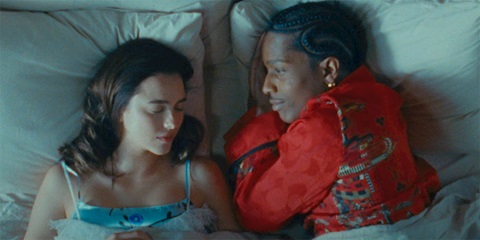 Lüksün Yeni Sahnesi: Moda Kampanyaları Neden Kısa Filme Dönüşüyor?