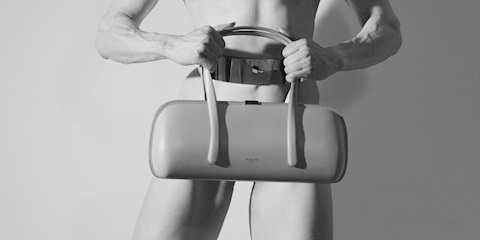 Mugler'ın Yeni Dönemi Bir Çantayla Başlıyor